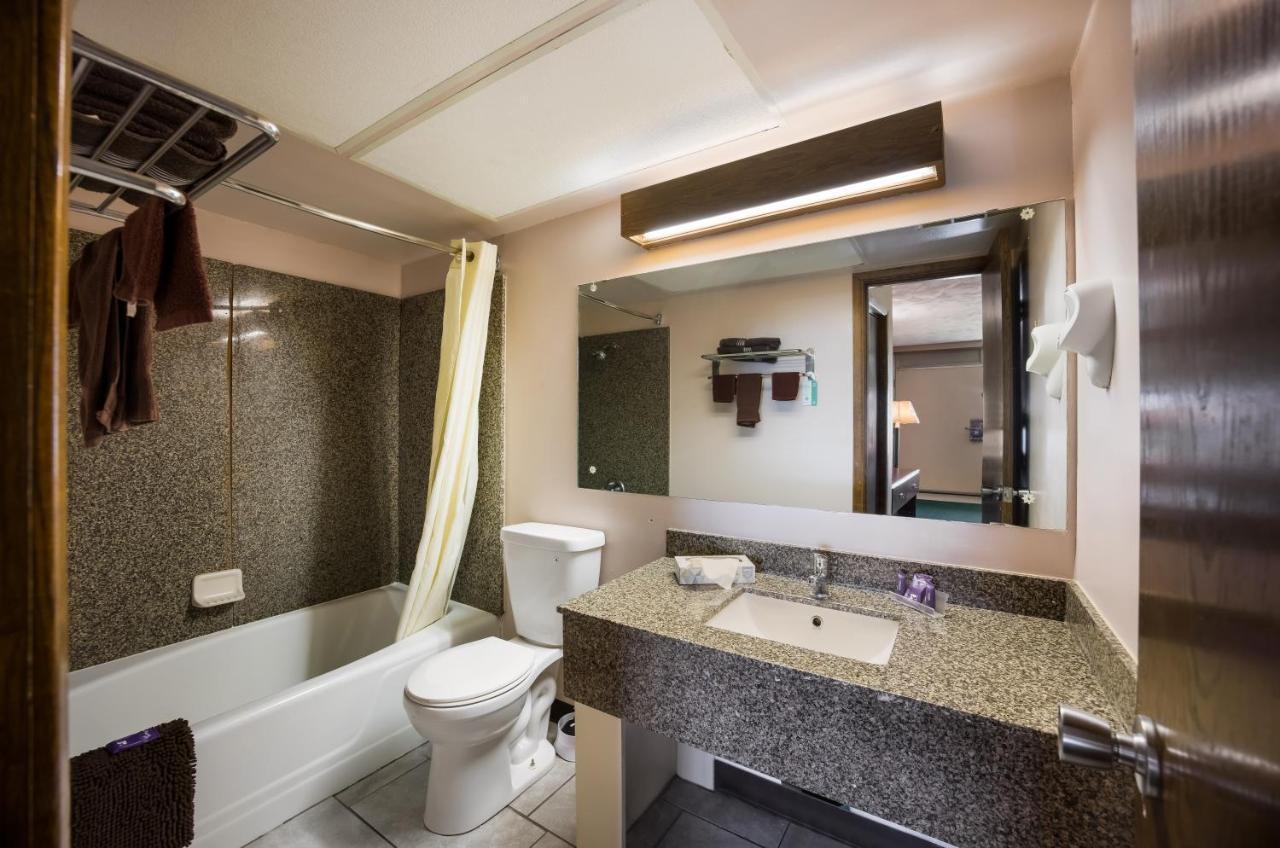 Travelodge By Wyndham Hotel