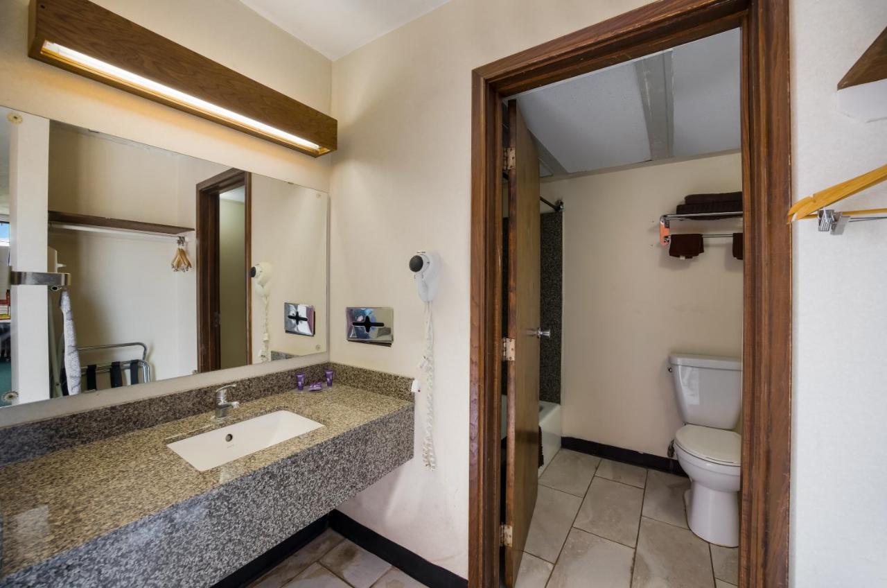 Travelodge By Wyndham Hotel