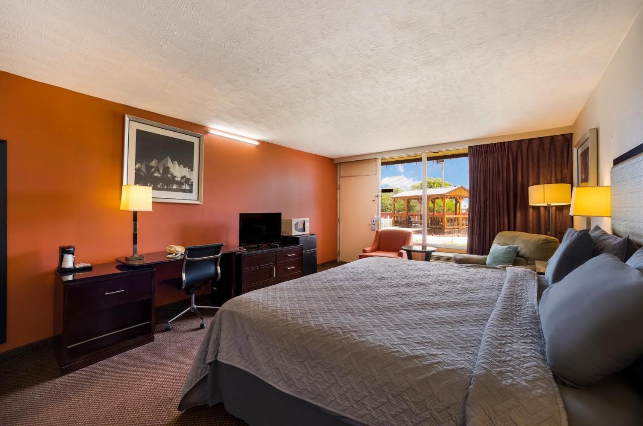 Hotel Travelodge By Wyndham Oakley