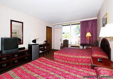 Travelodge By Wyndham Hotel