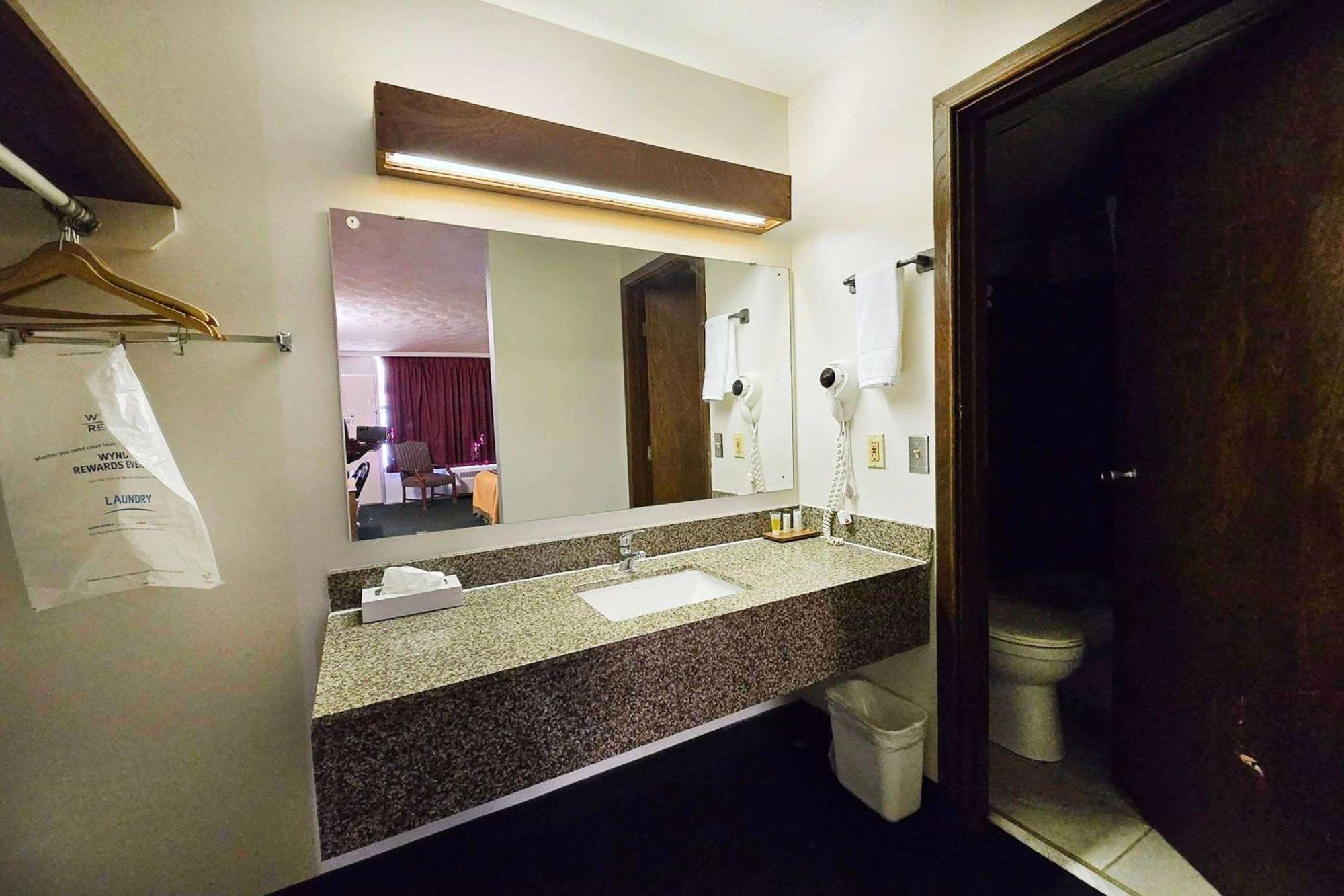 Travelodge By Wyndham Hotel 2*